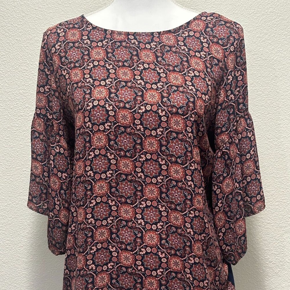 Loft rust and navy floral lightweight blouse, solid navy on back, petite medium